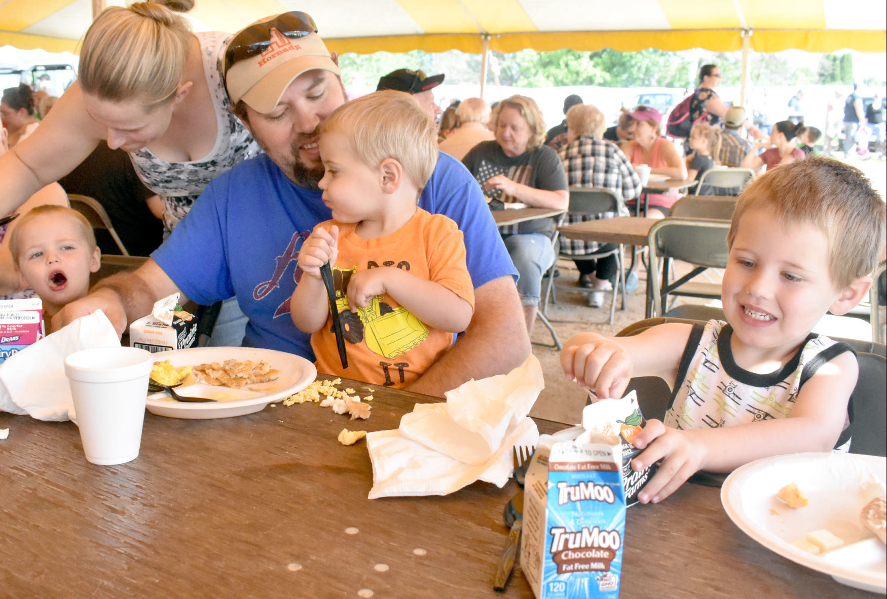 Ederer family enjoys breakfast together (copy)